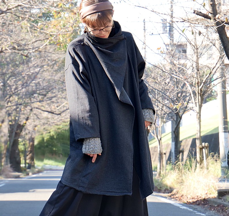 再販×4＊サイズ２展開＊軽くて暖か＊フリース＊ココナッツボタン留め＊ルーズネック＊ドロップショルダーコート＊チャコール