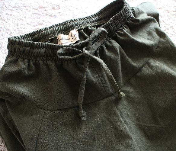 已售出 1,500 多件 *再次上架 x 6 次 [自由排列裙子] 一舉一動都展現美麗的輪廓 *圓形裙子 *綠色 第17張的照片