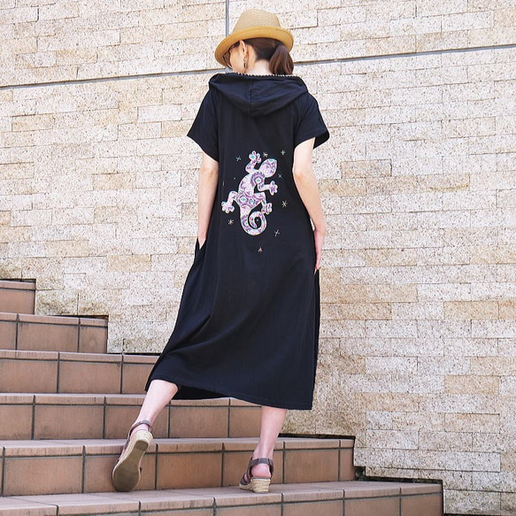 お値下げ＊羽織やワンピースコーデ◎とかげパッチワーク×キラキラ刺繍 