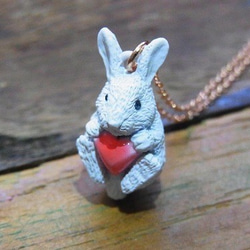 Alice的小白兔項鍊[奎爾焦糖]心兔子仙境動物手工2016年 第1張的照片
