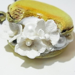 花杏仁餅乾袋魅力（黃色）[由香守屋]皮革皮具套房霜鑰匙扣 第2張的照片