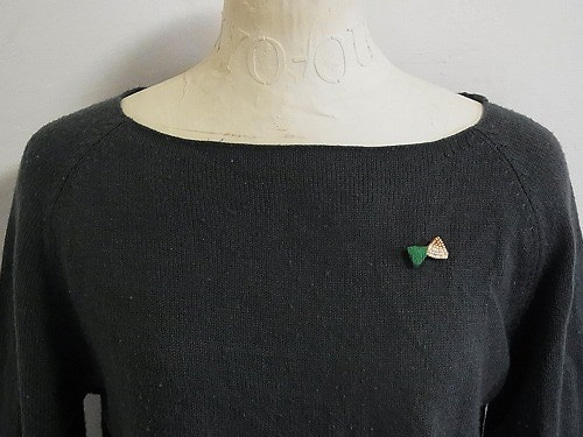 珠繡胸針絲帶趙卓（綠×金）由香守屋] 第5張的照片
