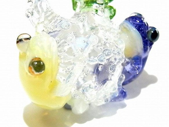 楽し 【 kengtaro / ケンタロー 】 楽しそうに集まる三匹の蛙 ボロシリケイトガラス 3枚目の画像