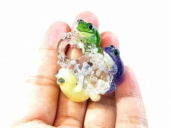 楽し 【 kengtaro / ケンタロー 】 楽しそうに集まる三匹の蛙 ボロシリケイトガラス 7枚目の画像