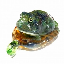 Belt frog 2 [kengtaro / Kentaro]葉子包裹的青蛙玻璃吊墜 第1張的照片