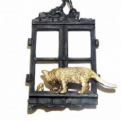 [DECO vienya /德科豇豆]貓貓貓鼠：進攻和防守吊墜（黑色）的窗台 第2張的照片