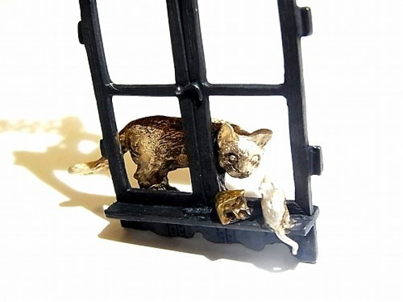 [DECO vienya /德科豇豆]貓貓貓鼠：進攻和防守吊墜（黑色）的窗台 第6張的照片