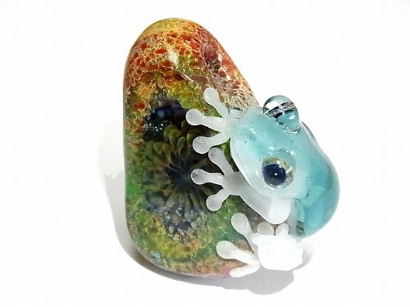 『 彩 いろどり 』【 kengtaro / ケンタロー 】 カエル ボロシリケイトガラス 職人 作家 蛙　一点もの 2枚目の画像