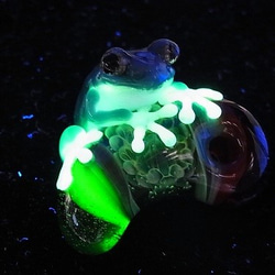勾玉（マガタマ） 伍【kengtaro/ケンタロー】勾玉とカエル ボロシリケイトガラス 職人 作家 蛙 かえる フロッグ 5枚目の画像