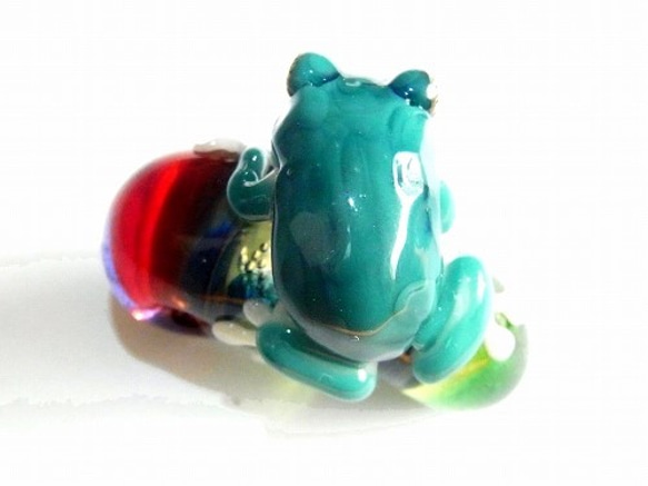 勾玉（マガタマ） 伍【kengtaro/ケンタロー】勾玉とカエル ボロシリケイトガラス 職人 作家 蛙 かえる フロッグ 8枚目の画像