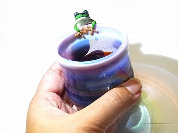 Frog Glass 雨蛙 【kengtaro/ケンタロー】 カエル ボロシリケイトガラス 職人 作家 蛙　湯飲みグラス 9枚目の画像