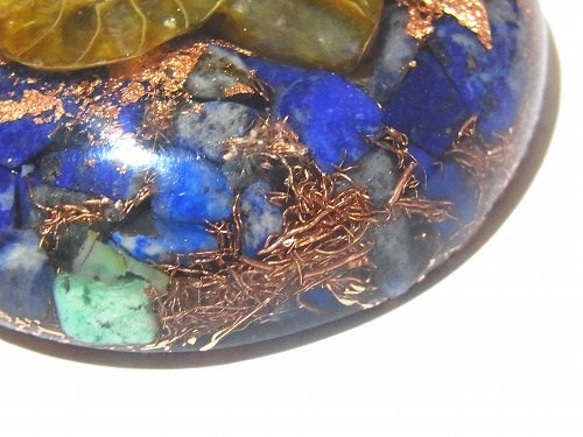 Orgonite吊墜L [強大Orgone吊墜] Lapis Lazuli /綠松石/亞捫人 第7張的照片