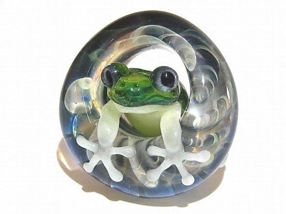 腳墊系列【kengtaro Kentaro】小波紋硼矽酸鹽玻璃在水坑中蔓延工匠作家青蛙蛙 第1張的照片
