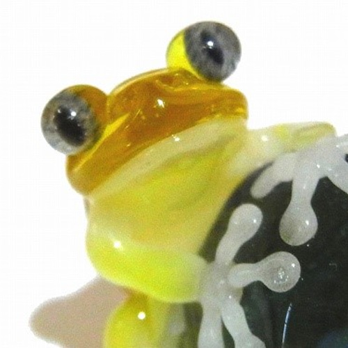 kengtaroカエルガラスペンダントトップイエロー系一点物