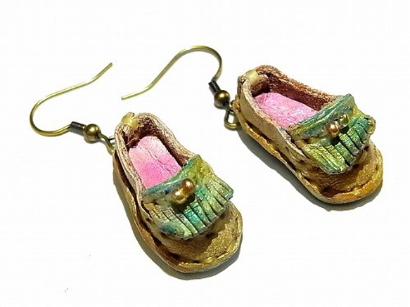 莫卡辛耳環（顏色：金×藍色）[由香守屋】手工手工可愛鞋童鞋 第3張的照片