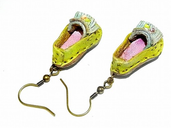 莫卡辛耳環（顏色：黃色×淺藍色）[由香守谷]手工手工可愛鞋童鞋 第3張的照片