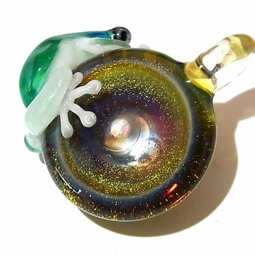 未使用 コロンビア アクセサリー GALERIA CANO カエル 24金メッキ カエル アクセサリー ガラス 『 月虹 (げっこう) 七