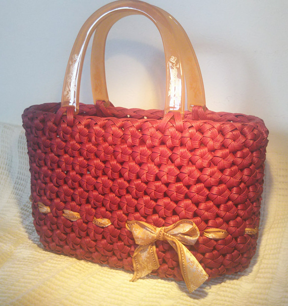 ≪値引き≫☆送料無料☆花結び編みバッグ(持ち手プラスチック) かご  
