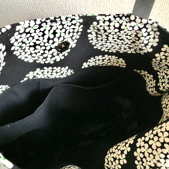 《受注製作》北欧柄ブラック花柄サークル丸いライントートバッグ 7枚目の画像