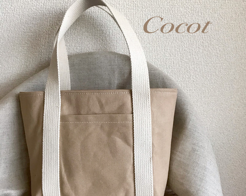 ベージュとオフホワイトのトートバッグ トートバッグ Cocot 通販