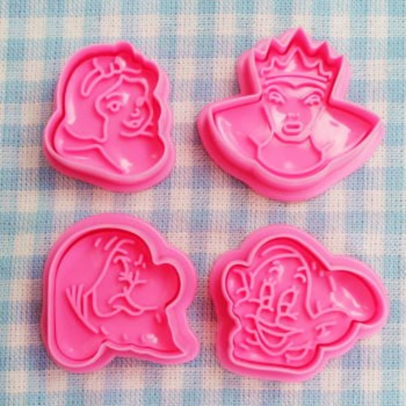 白雪姫★クッキー型4種セット 1枚目の画像