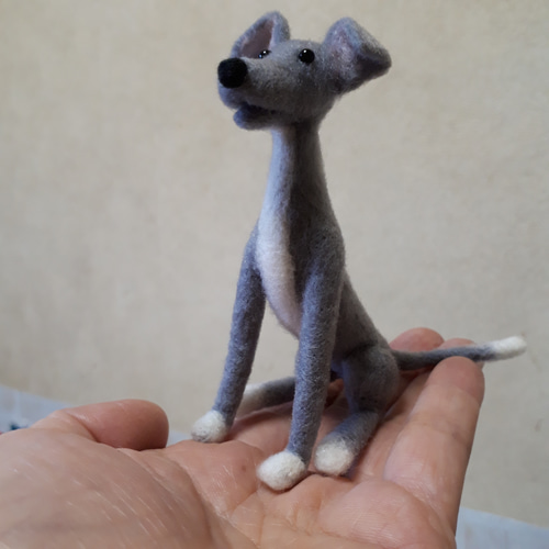 イタリアングレーハウンド　羊毛フェルト　オーダーメイド イタリアングレーハウンド…羊毛フエルト | iichi 日々の暮らしを