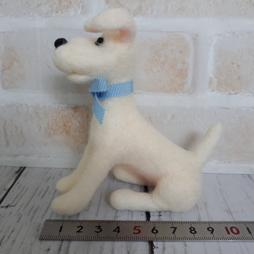 ミニチュアシュナウザー白お座り 羊毛フェルト manahata 通販 8556246