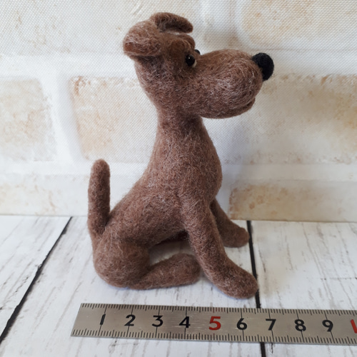 ミニチュアシュナウザー茶色 羊毛フェルト manahata 通販 8717696