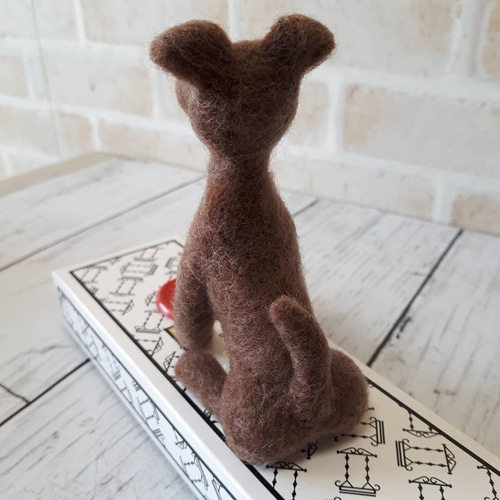 ミニチュアシュナウザー茶色 羊毛フェルト manahata 通販 8717696