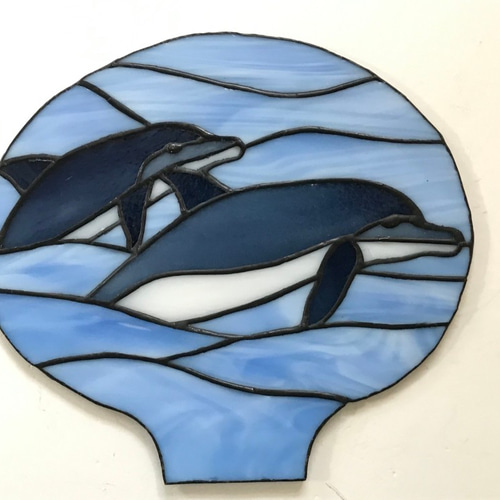 ステンドグラス 2色イルカのパネル(スタンド付) ステンドグラス製 2色