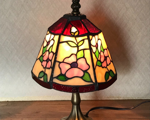 高級ステンドグラス テーブルランプ（Lp-14,ハナミズキ 六角シェード