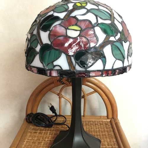 高級ステンドグラス ランプ カメリア(椿) スタンドライト・テーブル