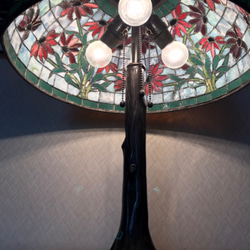 高級ステンドグラス　テーブルランプ大（W.ブラックアイドスーザン） 6枚目の画像