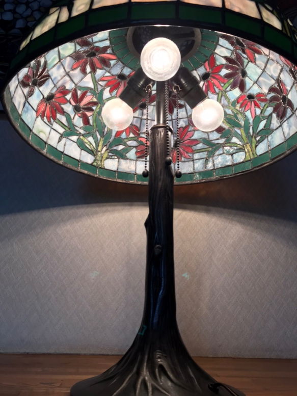 高級ステンドグラス　テーブルランプ大（W.ブラックアイドスーザン） 6枚目の画像