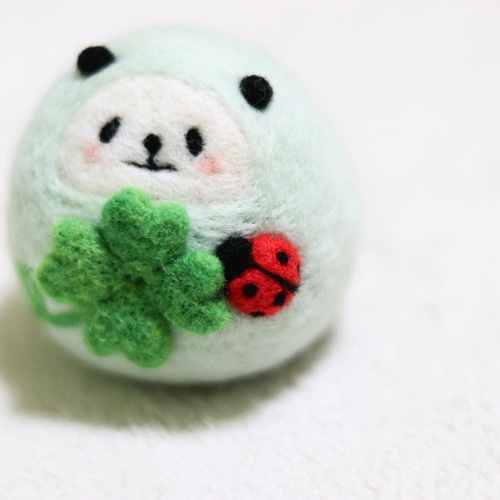 受注製作☆四つ葉のクローバーとてんとう虫 ふんわりぱんだるま