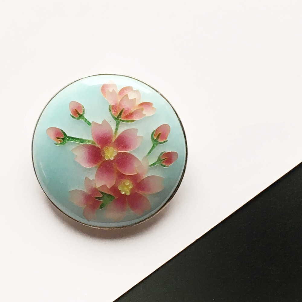 桜 七宝焼のブローチ 純銀張有線七宝