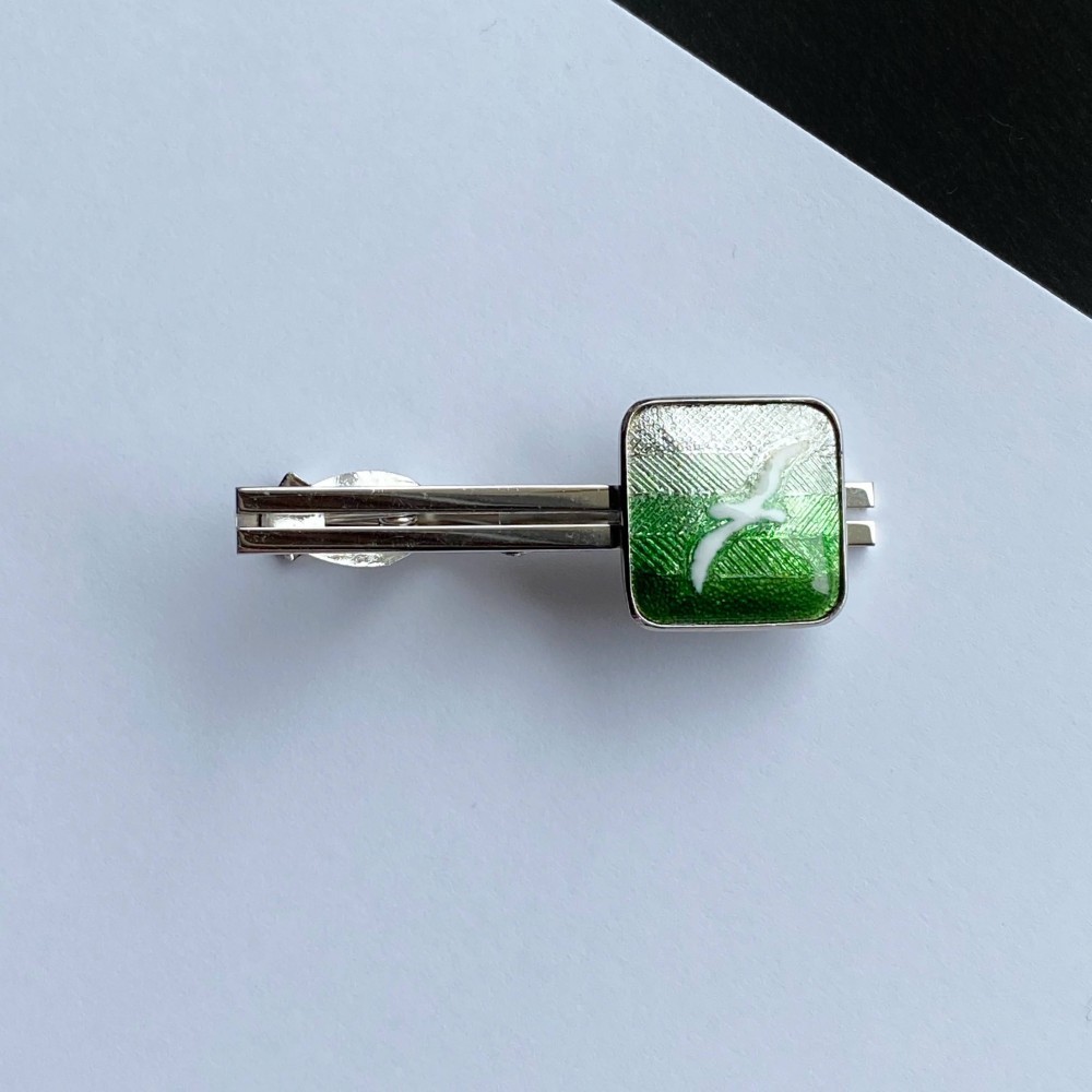 かもめ 七宝焼のネクタイピン 純銀箔押し七宝