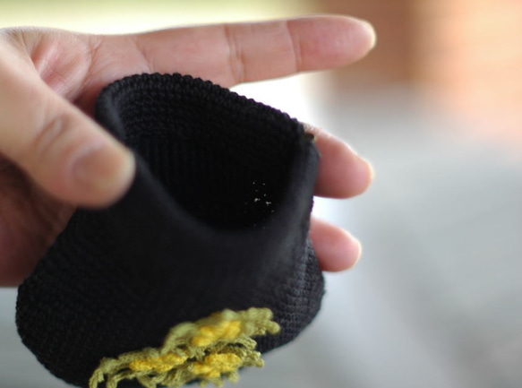 ほっこりカギ針編み　/　ミモザアカシアのバネ口ポーチ 2枚目の画像