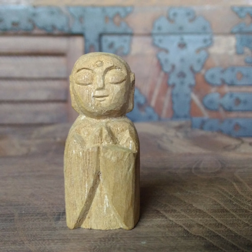 オブジェ　桑の木の置物　天然木　　特上品　木工工芸品　ハンドメイド オブジェ 桑の木の置物 置物台 木工工芸品 ハンドメイド