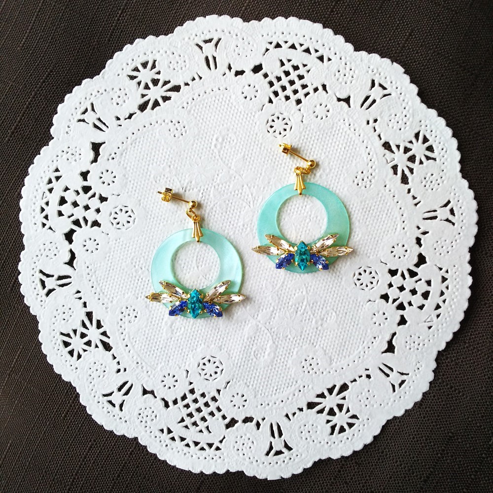 Summer vacationスワロフスキービジューピアス 4,284円