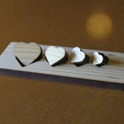 【送料無料】並べて遊ぶ「４つの心」なごみの玩具です 6枚目の画像