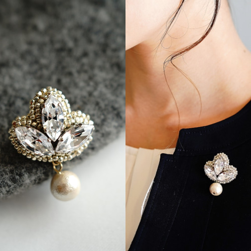 綺麗なお姉さん　ブローチ 綺麗なお姉さんブローチ