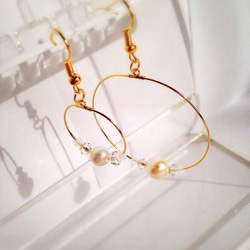施華洛世奇&珍珠的成熟簡約耳環 第2張的照片