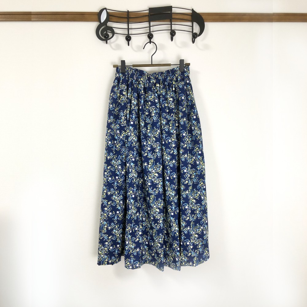 小花のギャザースカート
