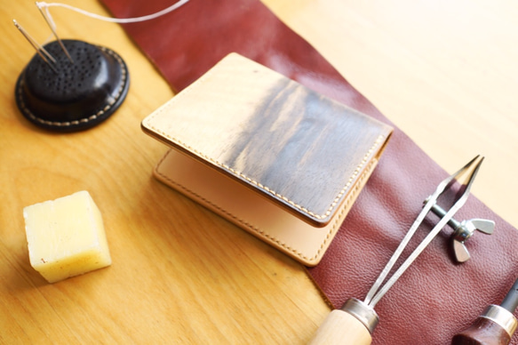 リアルウッド × 黒柿とヌメ革のコンビ カードケース 2枚目の画像