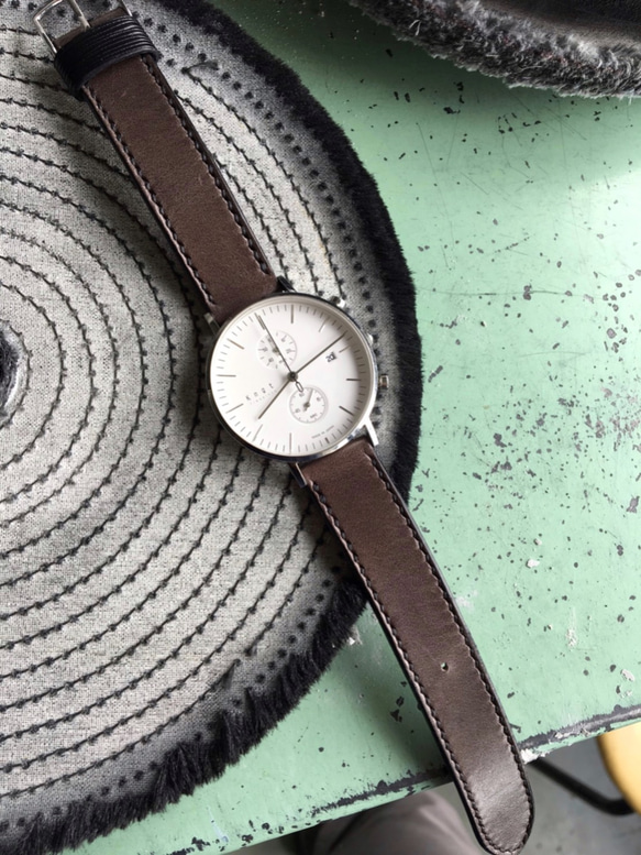 プルアップレザーの腕時計ベルト 〜シンプルな大人の佇まい〜【受注製作】 4枚目の画像
