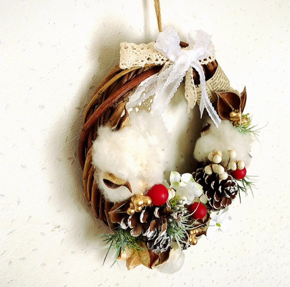 秋から飾れる ほっこり綿花のクリスマスリース 3枚目の画像