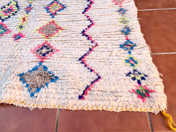 モロッコ ラグ カーペット　絨毯　アジラル カラフル　ベニワレン 5枚目の画像
