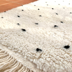 モロッコ  ラグ ベニワレン　ドット ブラック　カーペット　絨毯 6枚目の画像