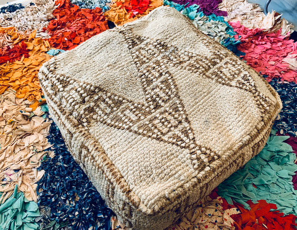 モロッコ　プフ②　オットマン　ペットベッド　ビンテージ　ベニワレン　ドット柄 モロッコ プフ オットマン ペットベッド ビンテージ ベニワレン ドット